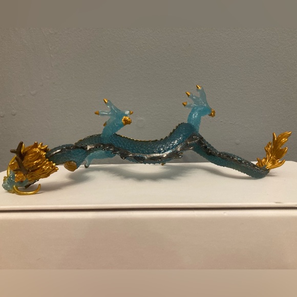 Like New SAFARI LTD Krystal Blue Dragon Plastic Figurine - Picture 5 of 5